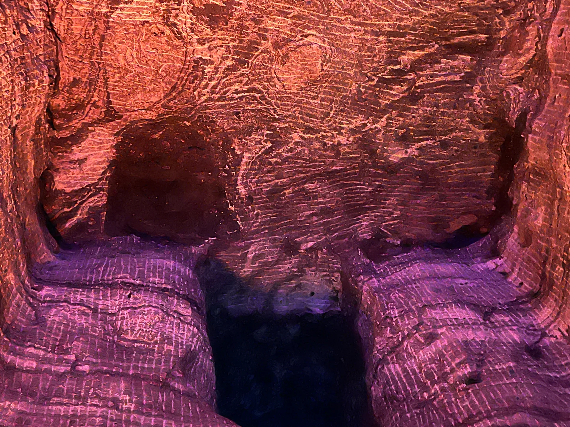 Memoria mineral en magenta